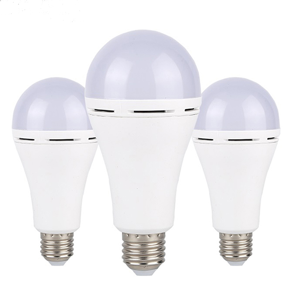 Rechargeable emergency LED bulb